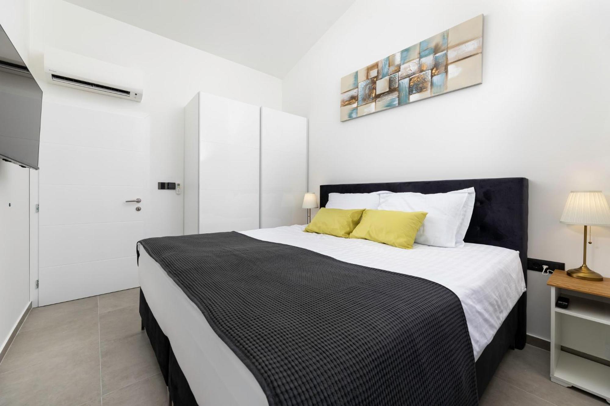 Luxury Villa Adria Apartments Krk Town Luaran gambar